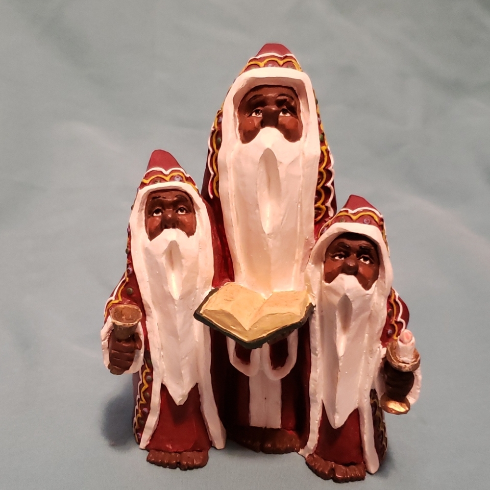 Christmas Around the World Santa Carolers